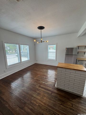 1323 BURNET ST, San Antonio, TX 78202