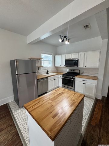 1323 BURNET ST, San Antonio, TX 78202