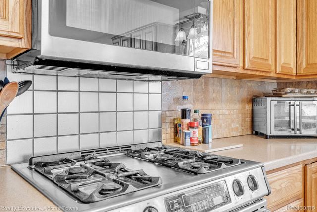 3126 Elk Street, Port Huron, MI 48060