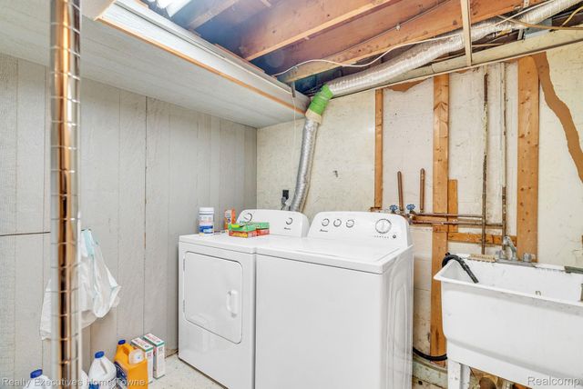 3126 Elk Street, Port Huron, MI 48060