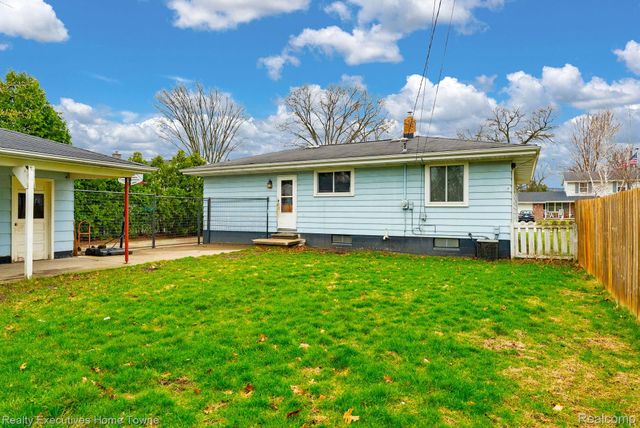 3126 Elk Street, Port Huron, MI 48060