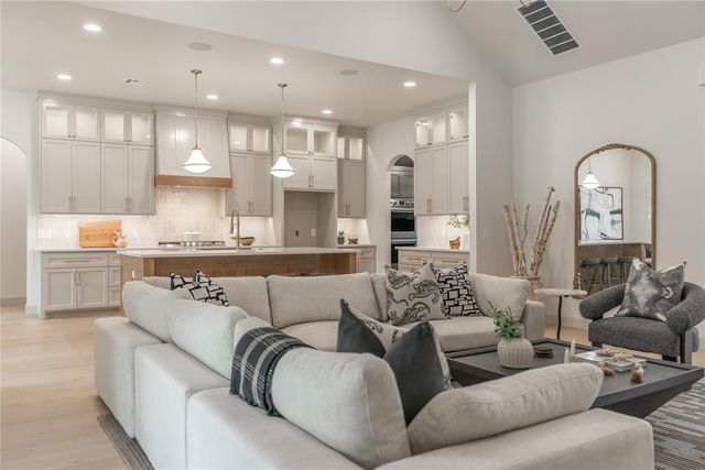 7961 Silver Spur, Arcadia, OK 73007