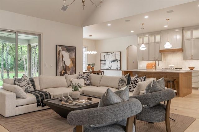 7961 Silver Spur, Arcadia, OK 73007