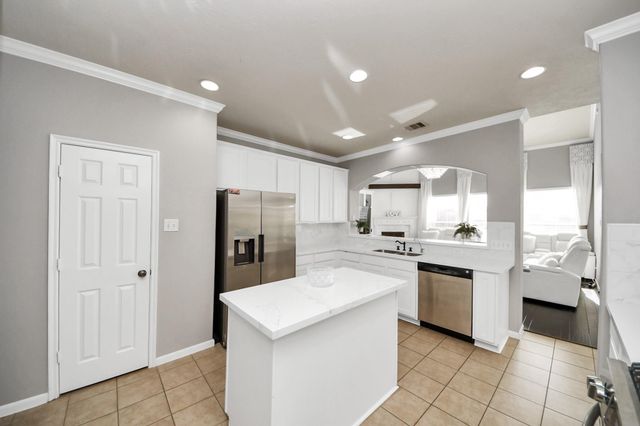 8518 River Cliff Lane, Houston, TX 77095