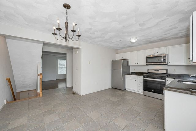 42 Rogers St 42, Tewksbury, MA 01876