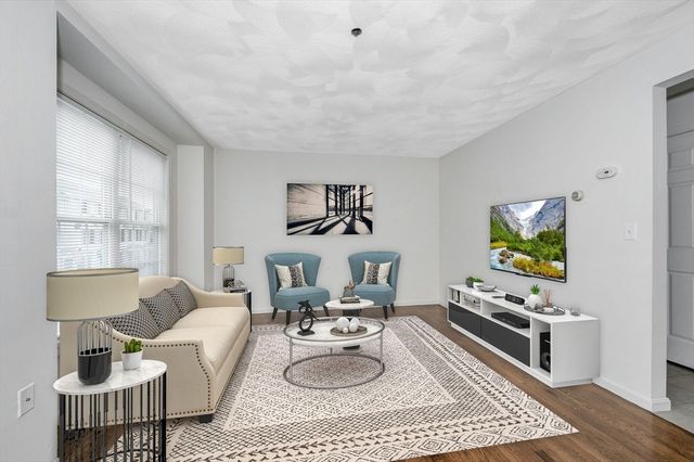 42 Rogers St 42, Tewksbury, MA 01876