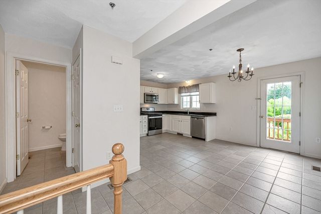 42 Rogers St 42, Tewksbury, MA 01876