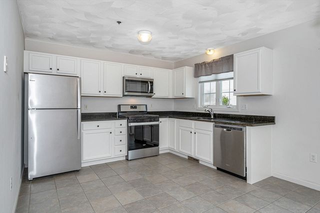 42 Rogers St 42, Tewksbury, MA 01876