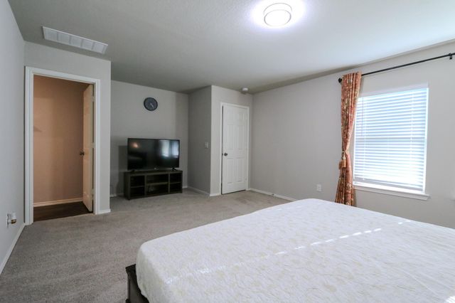 328 Cumberland Forest Drive, Magnolia, TX 77354