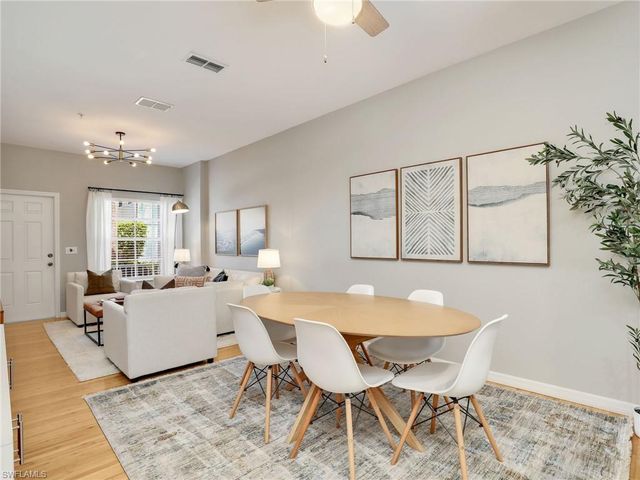 3289 Lindsey LN 2, Naples, FL 34109