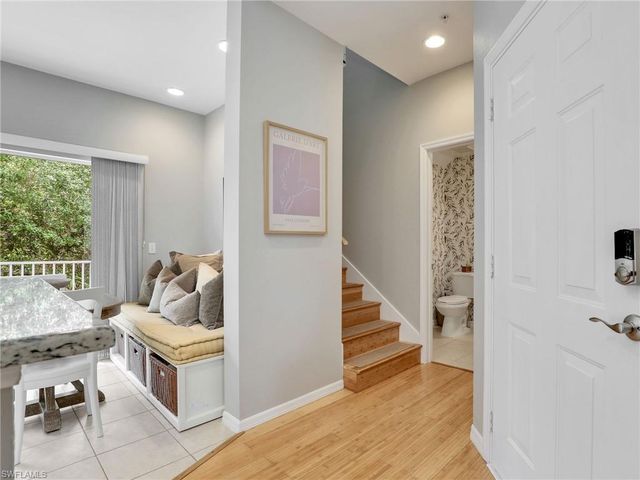 3289 Lindsey LN 2, Naples, FL 34109