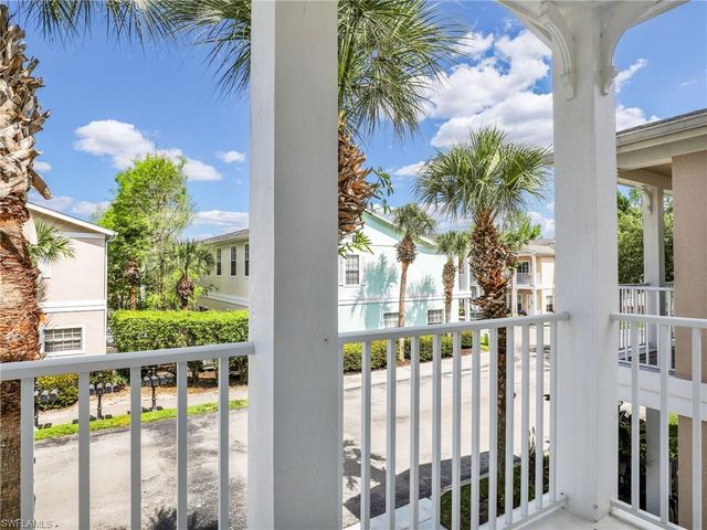 3289 Lindsey LN 2, Naples, FL 34109