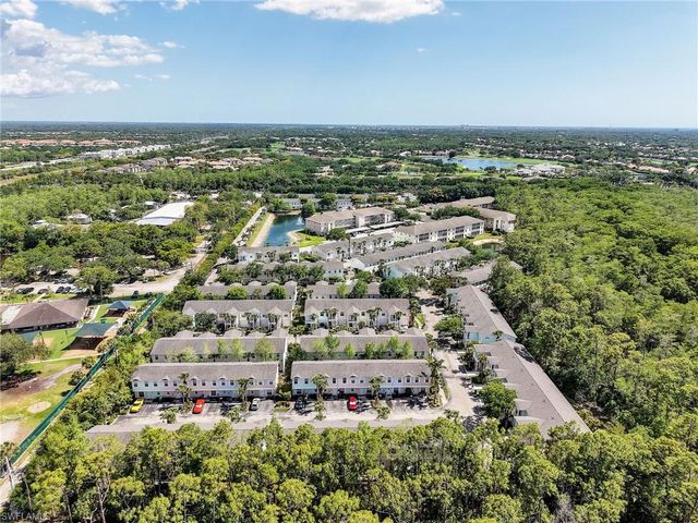 3289 Lindsey LN 2, Naples, FL 34109