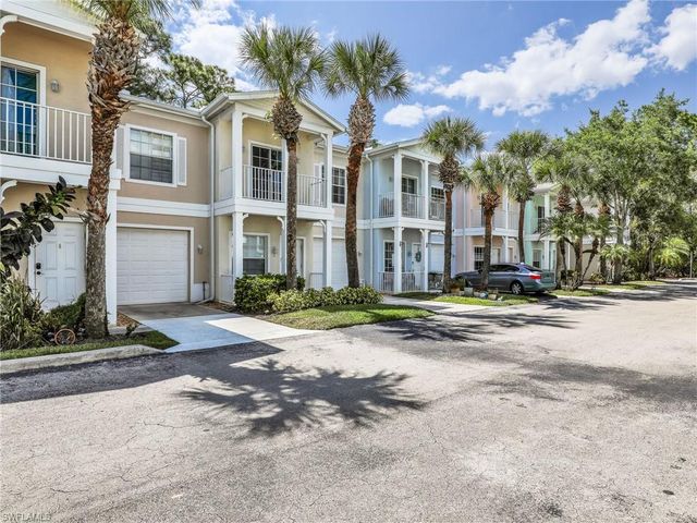 3289 Lindsey LN 2, Naples, FL 34109