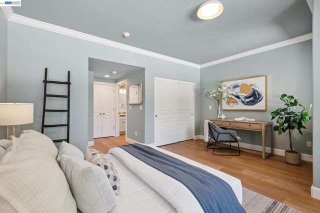 1099 Oak Hill Rd, Lafayette, CA 94549