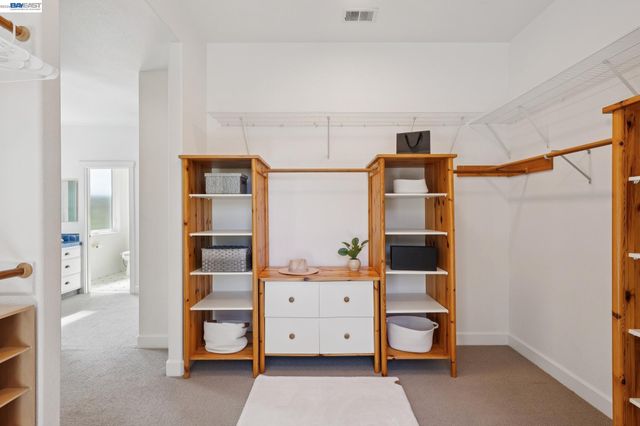 1099 Oak Hill Rd, Lafayette, CA 94549