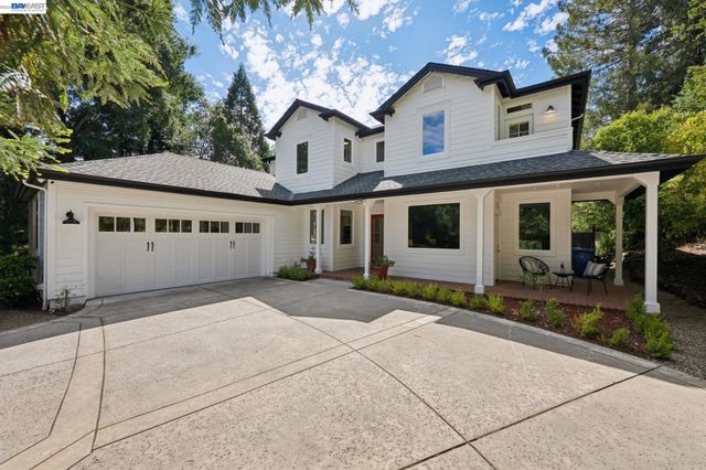 1099 Oak Hill Rd, Lafayette, CA 94549