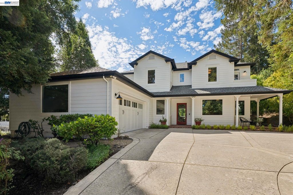 1099 Oak Hill Rd, Lafayette, CA 94549