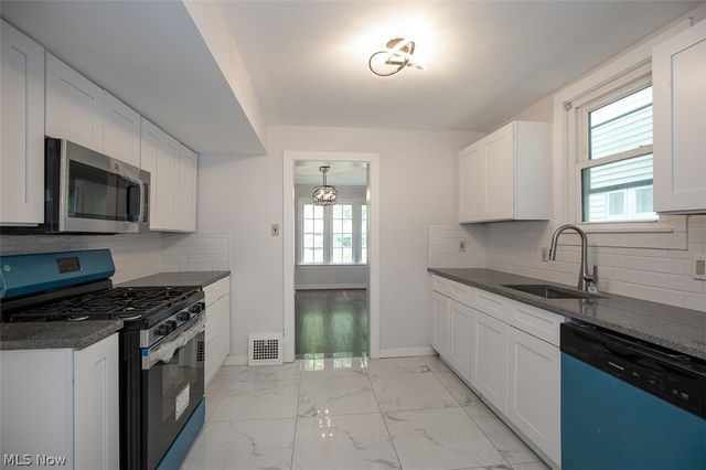 848 Beverly Road, Cleveland Heights, OH 44121