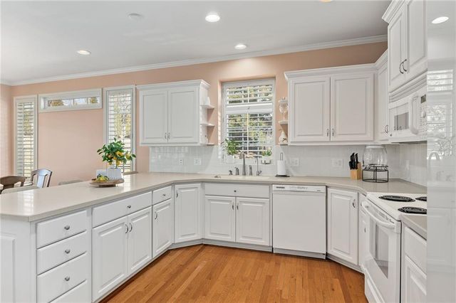 4109 Hidden Valley Drive, St Joseph, MO 64506