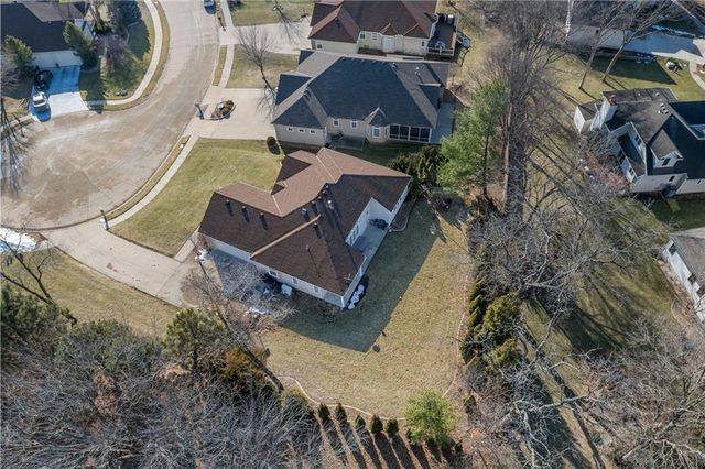 4109 Hidden Valley Drive, St Joseph, MO 64506