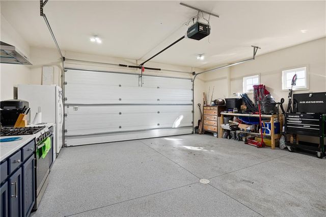 4109 Hidden Valley Drive, St Joseph, MO 64506