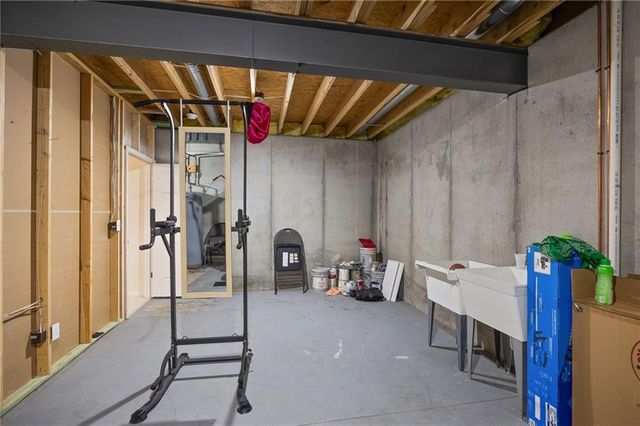 4109 Hidden Valley Drive, St Joseph, MO 64506