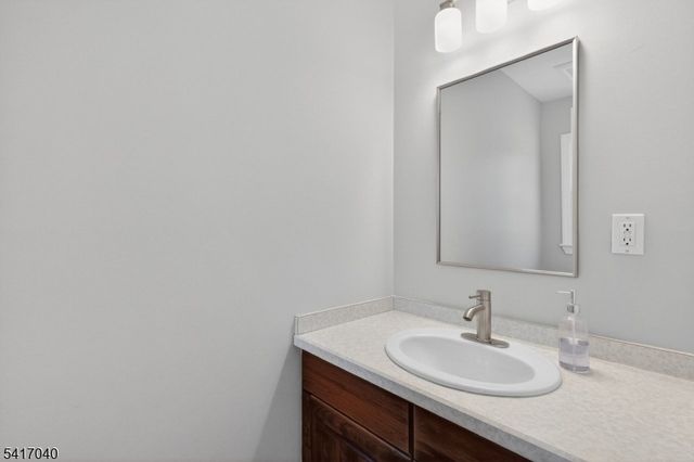 100 Knickerbocker Dr, Montgomery Twp., NJ 08502