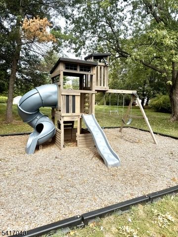 100 Knickerbocker Dr, Montgomery Twp., NJ 08502