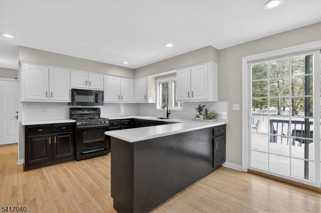 100 Knickerbocker Dr, Montgomery Twp., NJ 08502