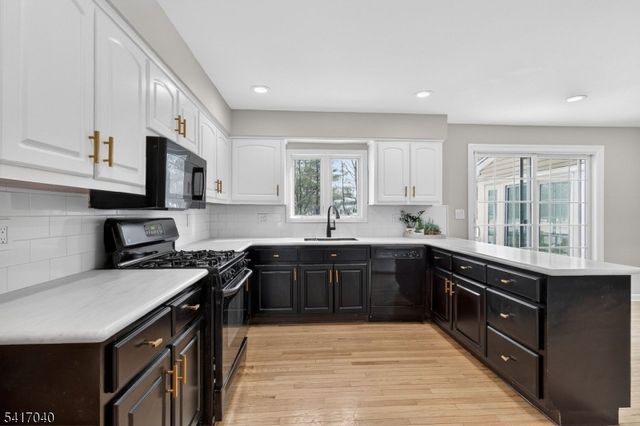 100 Knickerbocker Dr, Montgomery Twp., NJ 08502