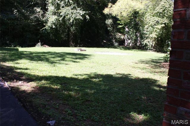 22 Newman Drive, Belleville, IL 62223