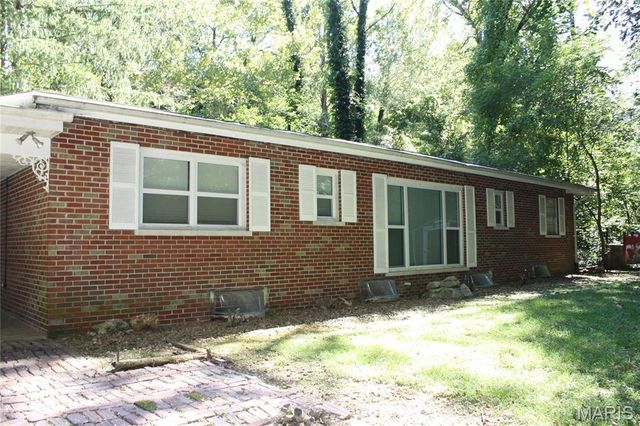 22 Newman Drive, Belleville, IL 62223