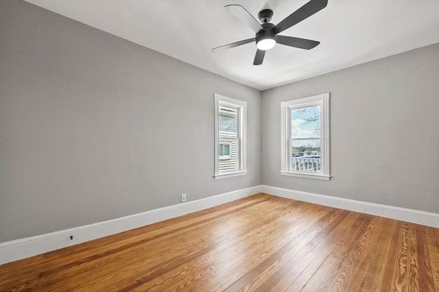 18 Lyon St 3, Boston, MA 02122