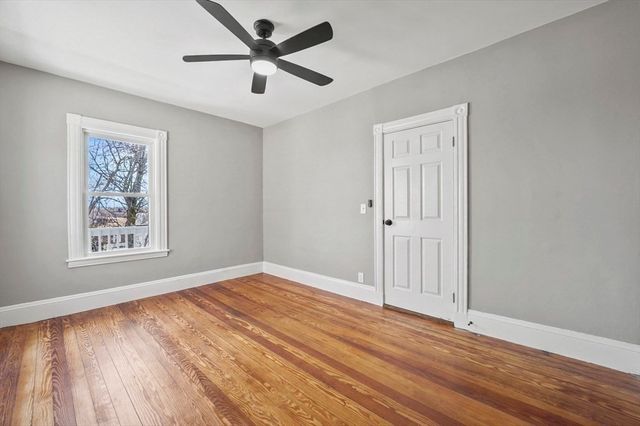 18 Lyon St 3, Boston, MA 02122