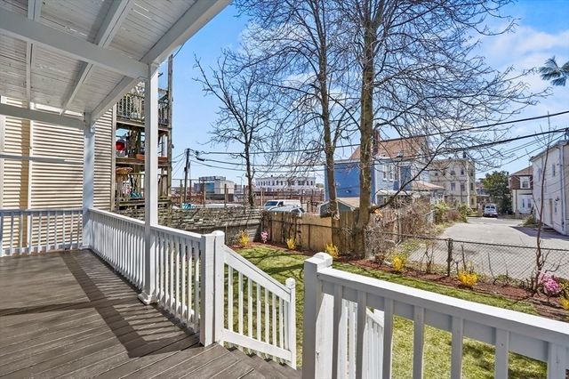 18 Lyon St 3, Boston, MA 02122