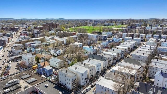 18 Lyon St 3, Boston, MA 02122