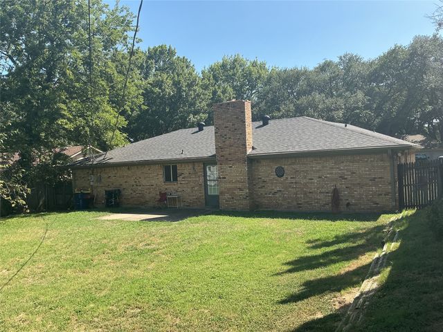724 Barbara Lane, Burleson, TX 76028