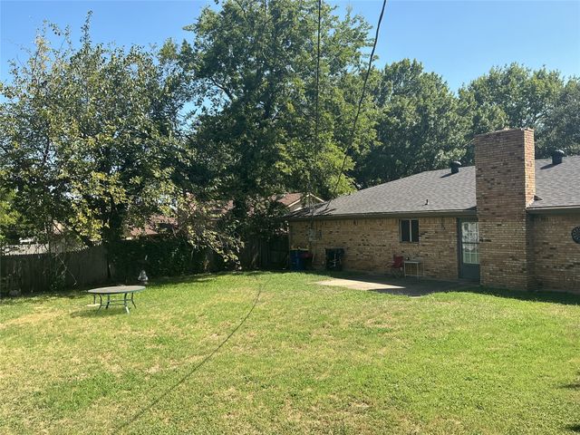 724 Barbara Lane, Burleson, TX 76028