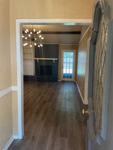 724 Barbara Lane, Burleson, TX 76028