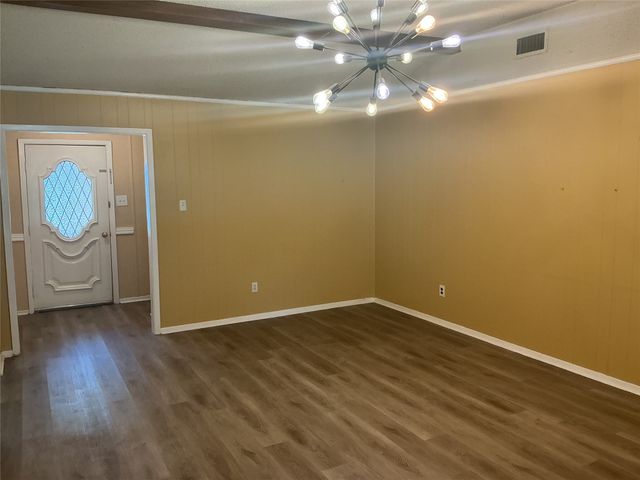 724 Barbara Lane, Burleson, TX 76028