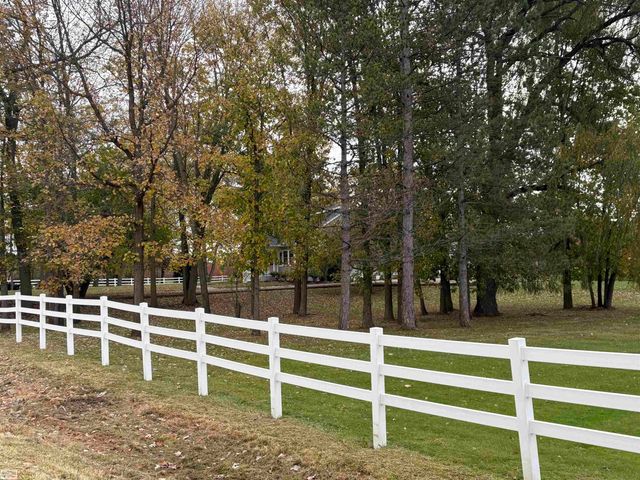 5011 Yankee Road, St Clair, MI 48079