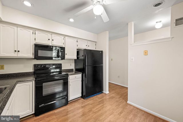 242 VALLEY STREAM LN, Chesterbrook, PA 19087