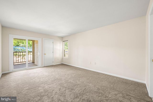 242 VALLEY STREAM LN, Chesterbrook, PA 19087