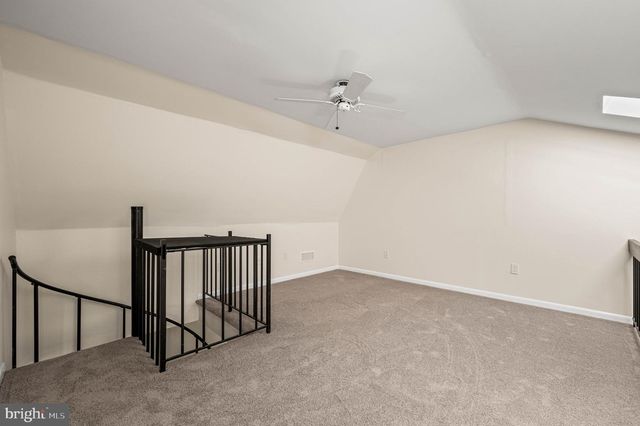 242 VALLEY STREAM LN, Chesterbrook, PA 19087