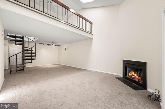 242 VALLEY STREAM LN, Chesterbrook, PA 19087