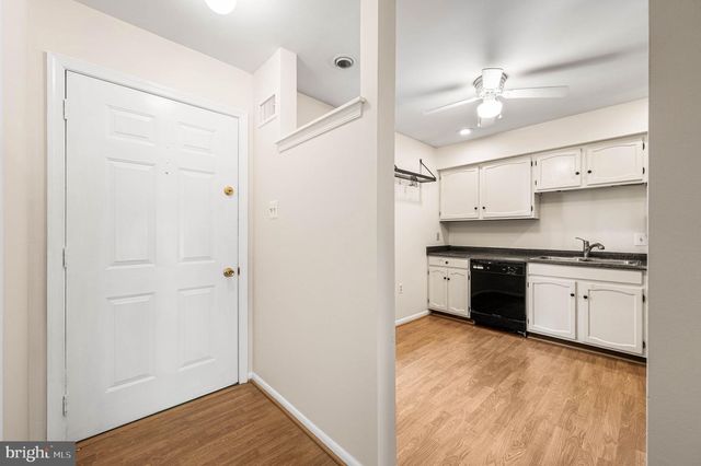 242 VALLEY STREAM LN, Chesterbrook, PA 19087