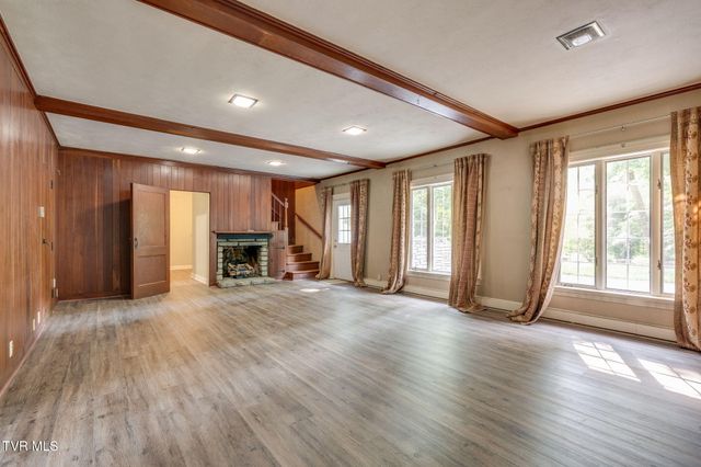 421 High Ridge Rd Road, Kingsport, TN 37660
