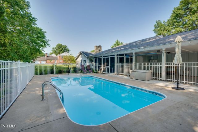 421 High Ridge Rd Road, Kingsport, TN 37660