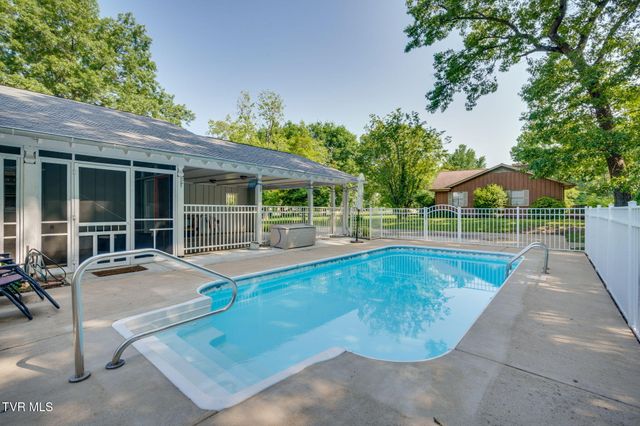 421 High Ridge Rd Road, Kingsport, TN 37660